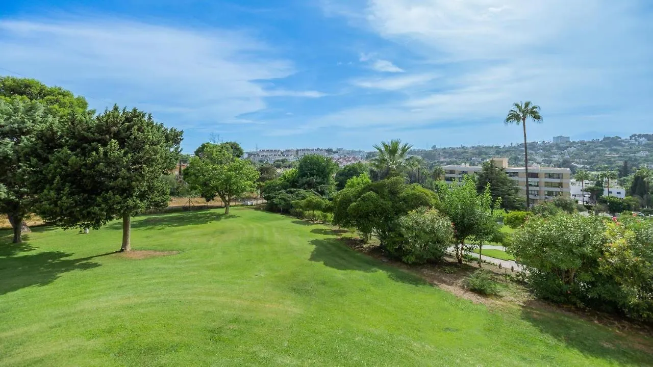 Apartment Charming Golfers Place Puerto Banus Marbella